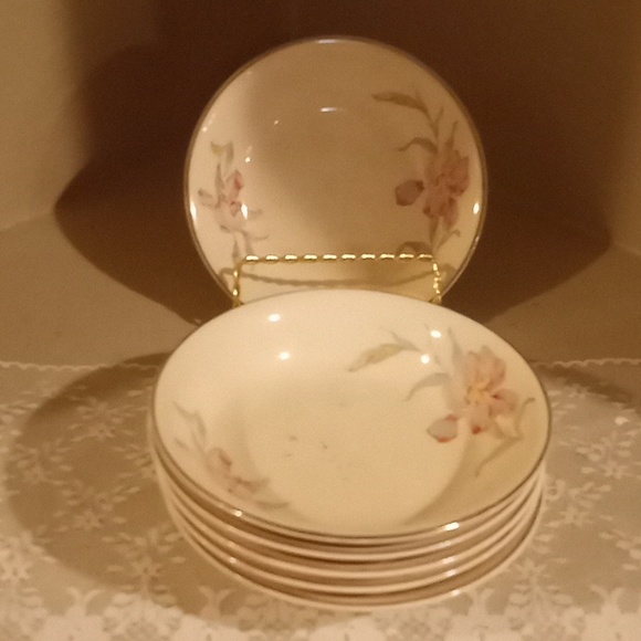 Vintage Universal Cambridge Iris Plate Bundle - 6- 5.25"  Dessert Bowls - Picture 11 of 11